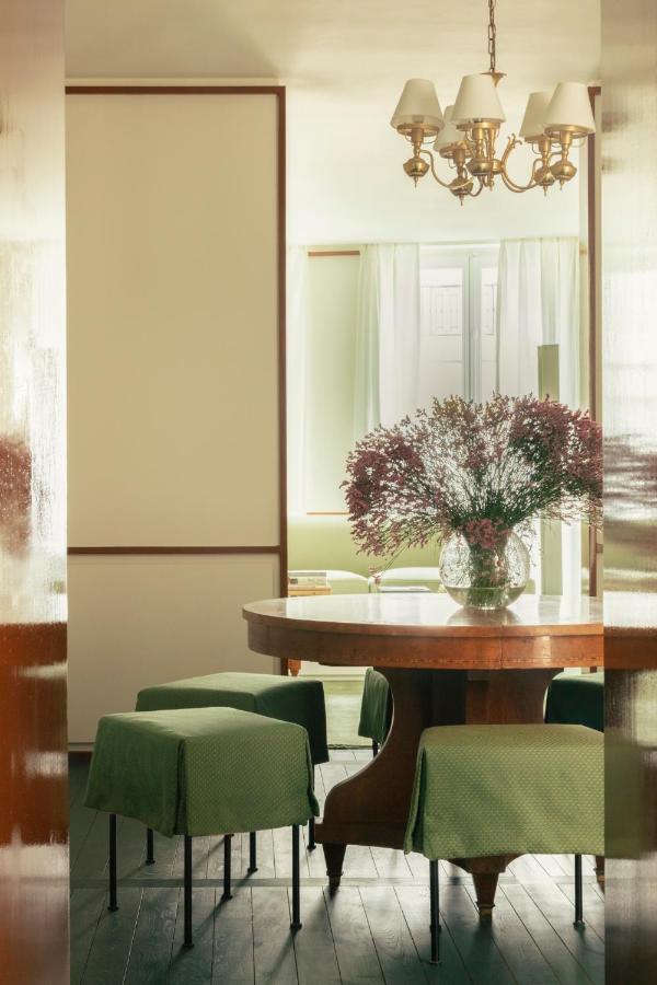 Pied A Terre Saint Honore Paris Exterior photo